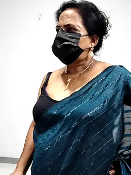 mallu-lover online show from April 2026 05:17:02 PM