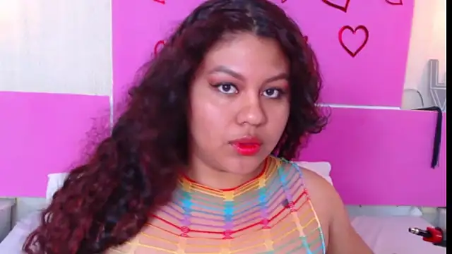 CloeStron online show from November 2025 07:23:01 PM