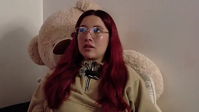 Snapshot of lunnaa_ chatting on November 2025 04:01:01 AM lunnaa online show from November 2025 04:01:01 AM