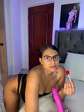 ema zoe online show from September 2025 12:03:01 AM