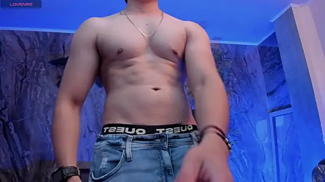 Eryonbradley online show from April 2026 11:18:01 PM
