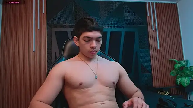 Eryonbradley online show from May 2026 02:44:02 PM
