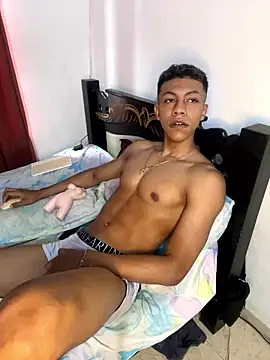 Snapshot of RickyEbony chatting on January 2026 01:48:01 PM RickyEbony online show from January 2026 01:48:01 PM