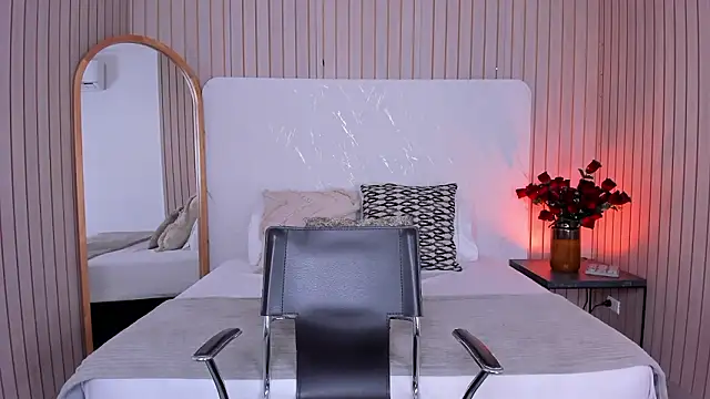 EmelyParker online show from February 2026 01:36:01 AM