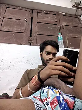 Snapshot of yashuuuu021 chatting on September 2025 06:10:01 PM yashuuuu021 online show from September 2025 06:10:01 PM