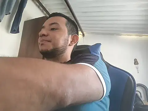 Snapshot of SexIngenieur chatting on November 2025 03:33:02 PM SexIngenieur online show from November 2025 03:33:02 PM