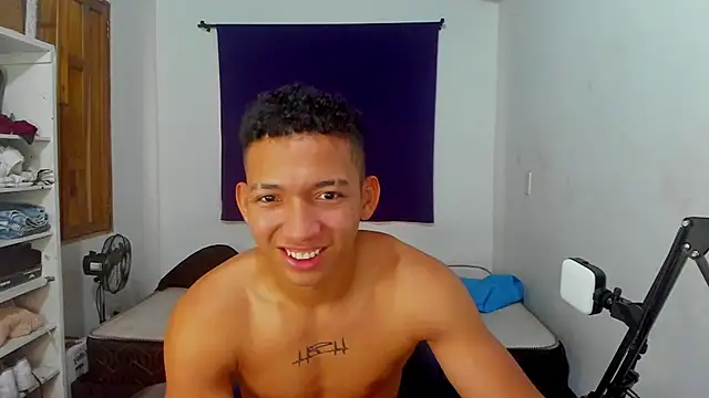 JuanchiT66 online show from October 2025 06:04:01 PM