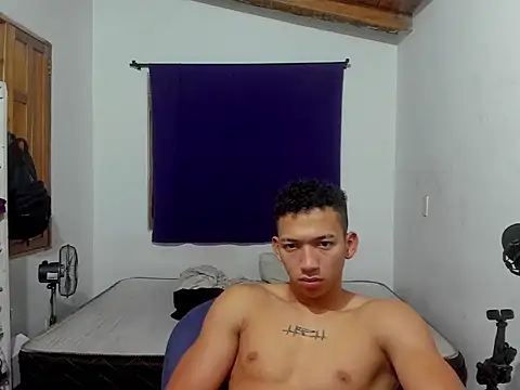 JuanchiT66 online show from October 2025 05:35:02 AM