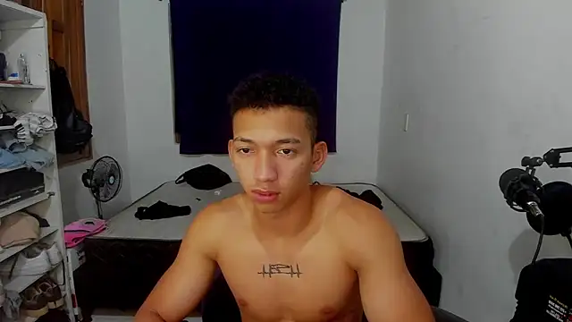 JuanchiT66 online show from October 2025 05:20:02 AM