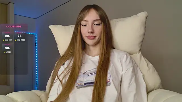 Lunainnk online show from October 2025 11:49:02 PM