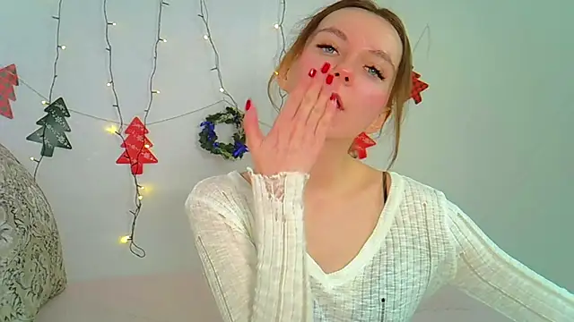 Snapshot of Little_L1ss chatting on December 2025 12:15:02 AM Little L1ss online show from December 2025 12:15:02 AM