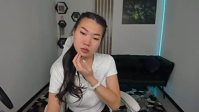 LunaPurrr online show from October 2025 02:36:02 AM