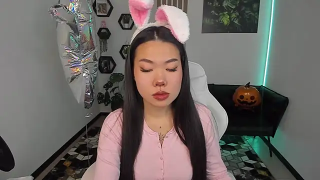 LunaPurrr online show from October 2025 11:40:02 PM