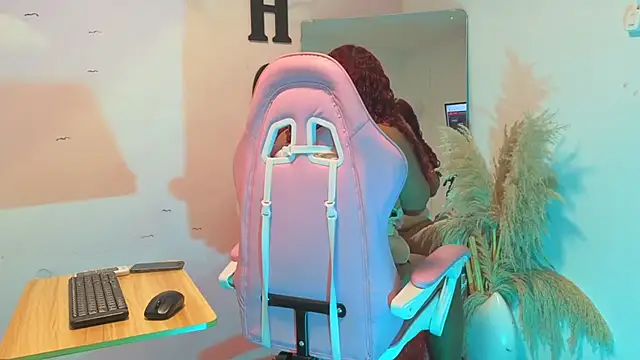 Catherine Smith  online show from September 2025 12:32:01 PM