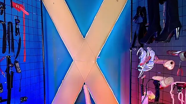 MrEbonybdsm online show from December 2025 01:18:02 PM