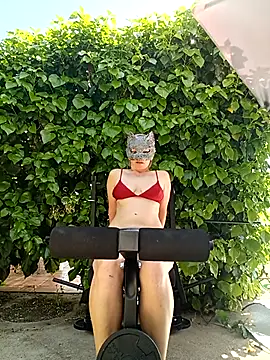 Snapshot of HotWife_VR chatting on April 2026 10:18:01 AM HotWife VR online show from April 2026 10:18:01 AM
