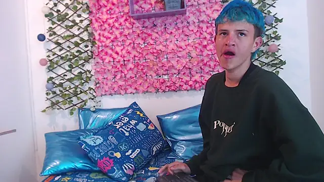 iam lukas   online show from September 2025 07:36:02 PM