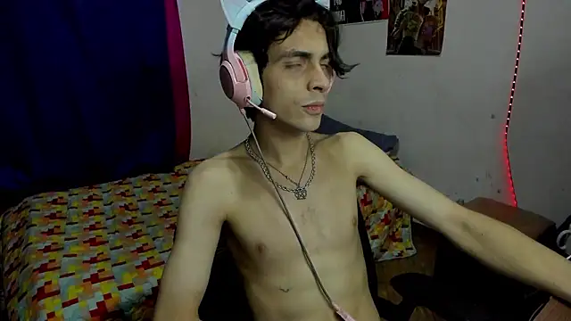 Snapshot of golden_ryyan chatting on February 2026 06:11:02 PM golden ryyan online show from February 2026 06:11:02 PM