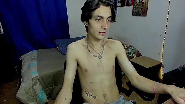 Snapshot of golden_ryyan chatting on February 2026 02:20:02 AM golden ryyan online show from February 2026 02:20:02 AM