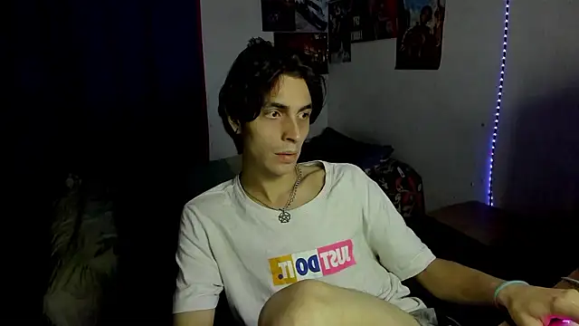 Snapshot of golden_ryyan chatting on February 2026 12:04:02 PM golden ryyan online show from February 2026 12:04:02 PM