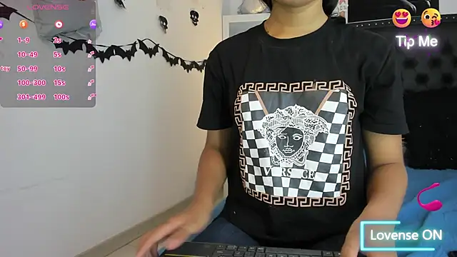 Snapshot of ScarlettVell chatting on October 2025 06:51:01 PM ScarlettVell online show from October 2025 06:51:01 PM