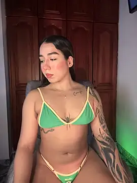 KaditaNavarro online show from December 2025 04:46:02 PM