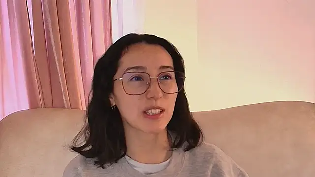 Ginevra esposito online show from May 2026 12:45:02 PM