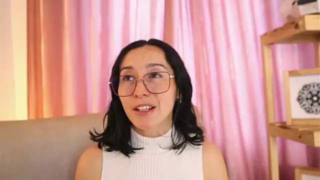 Ginevra esposito online show from May 2026 01:06:01 PM