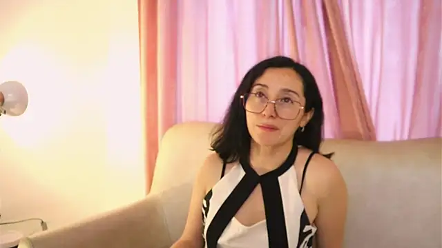 Ginevra esposito online show from May 2026 01:17:02 PM