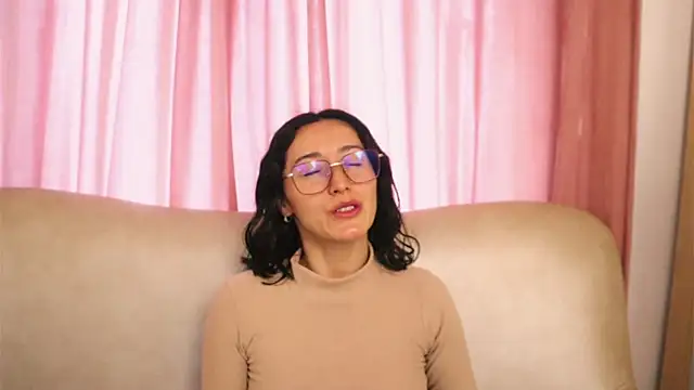 Ginevra esposito online show from May 2026 01:17:02 PM