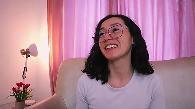Snapshot of Ginevra_esposito chatting on June 2026 01:31:01 PM Ginevra esposito online show from June 2026 01:31:01 PM