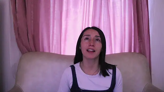 Snapshot of Ginevra_esposito chatting on June 2026 12:46:02 PM Ginevra esposito online show from June 2026 12:46:02 PM