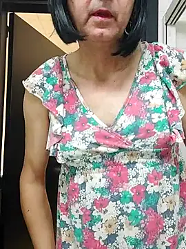 Snapshot of Emily_de_Carla chatting on December 2025 04:35:01 PM Emily de Carla online show from December 2025 04:35:01 PM