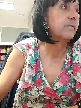 Snapshot of Emily_de_Carla chatting on December 2025 04:16:01 PM Emily de Carla online show from December 2025 04:16:01 PM