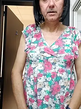 Snapshot of Emily_de_Carla chatting on December 2025 05:50:01 PM Emily de Carla online show from December 2025 05:50:01 PM