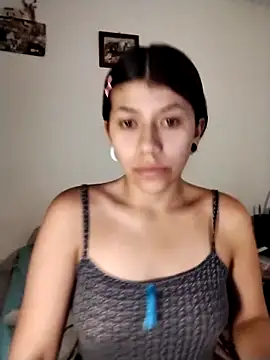 Raven Rouge  online show from April 2026 05:28:01 PM