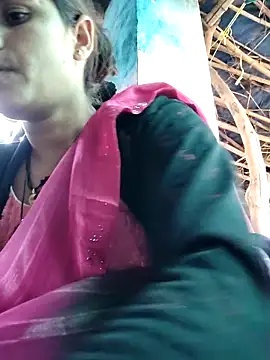 Snapshot of Hot-ilaiy chatting on October 2025 08:59:01 AM Hot-ilaiy online show from October 2025 08:59:01 AM