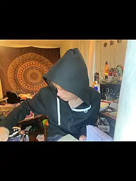 XanderOzzz online show from November 2025 01:23:01 PM