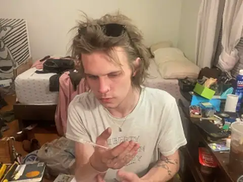 XanderOzzz online show from May 2026 05:47:01 AM