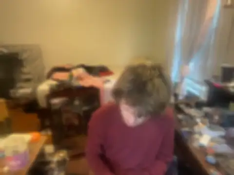 XanderOzzz online show from May 2026 12:02:01 PM