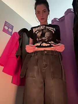 bigJuicyPussy online show from April 2026 01:41:01 PM