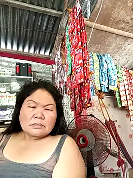 Snapshot of Mari_fvcks chatting on October 2025 04:21:01 AM Mari fvcks online show from October 2025 04:21:01 AM