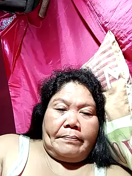 Snapshot of Mari_fvcks chatting on November 2025 05:18:01 PM Mari fvcks online show from November 2025 05:18:01 PM