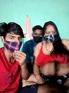 LoveOnStream online show from October 2025 04:50:01 PM