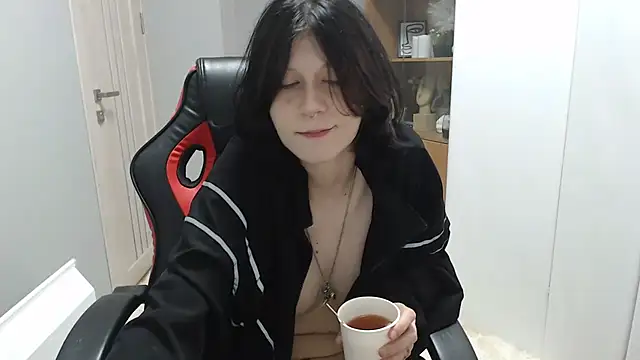 TinaQuiin online show from September 2025 08:05:02 AM