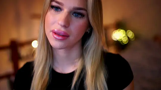 Emilyvanroessel online show from October 2025 11:38:02 AM