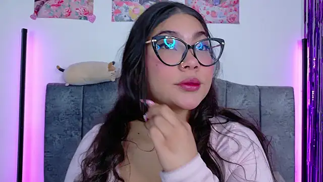 Snapshot of Vale_Walker chatting on December 2025 05:15:02 AM Vale Walker online show from December 2025 05:15:02 AM