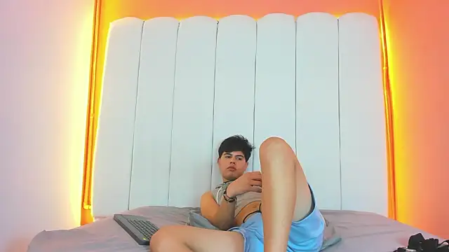 Felipe Cold online show from February 2026 02:21:02 AM