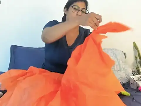  Miaa khalifa  online show from October 2025 12:16:02 PM