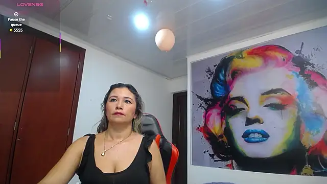 Snapshot of noelia_milf19 chatting on March 2026 12:18:01 AM noelia milf19 online show from March 2026 12:18:01 AM